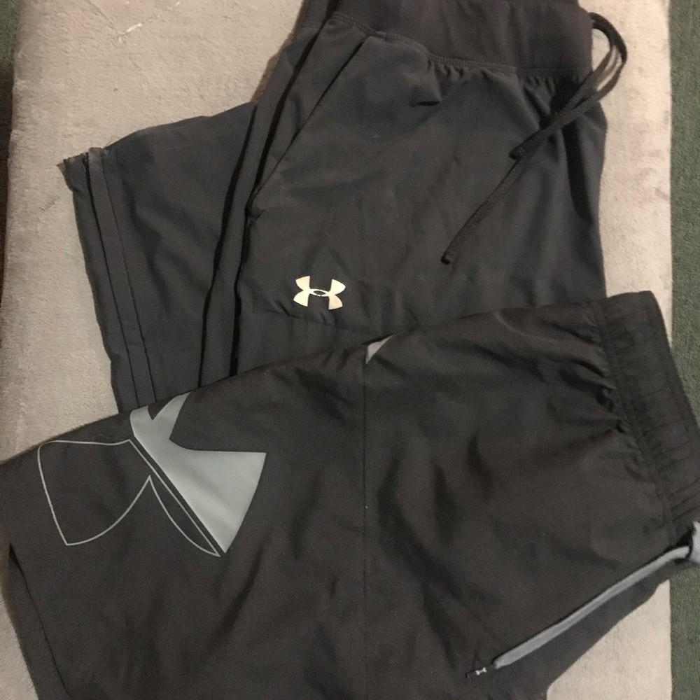 Under Amor sweat pants and shorts bundle